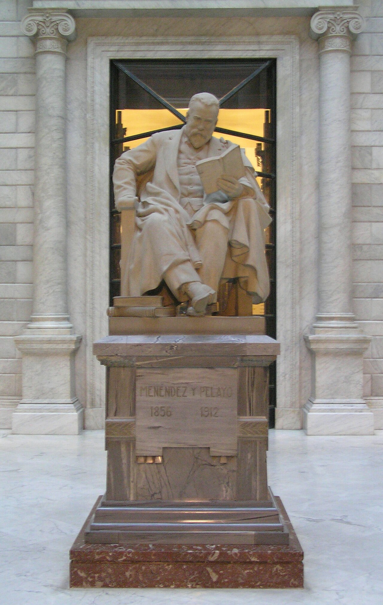 Statue of Marcelino Menéndez Pelayo by Lorenzo Coullaut Valera