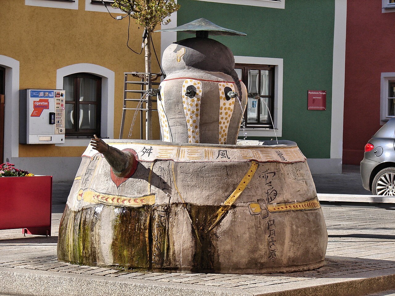 chinese fountain by Lothar Fischer