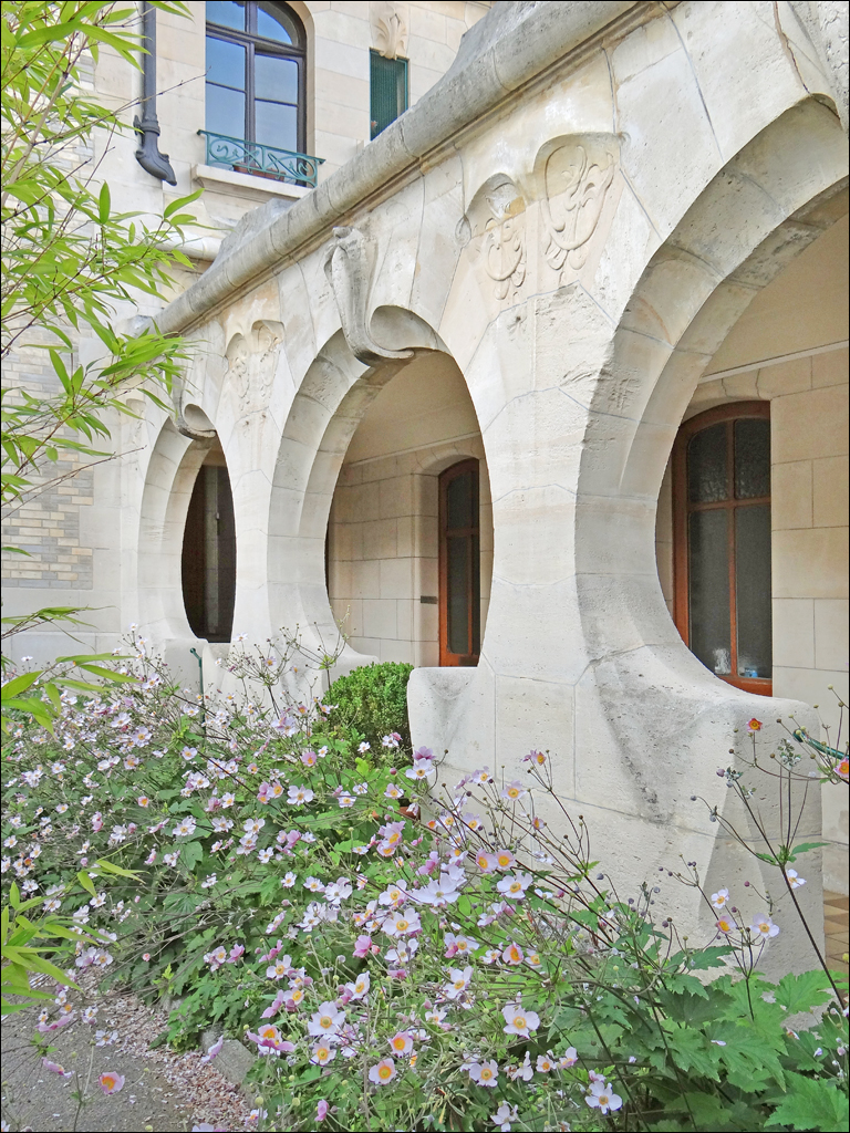 25 rue de Malzéville ; 1bis rue Michelet by Louis Majorelle