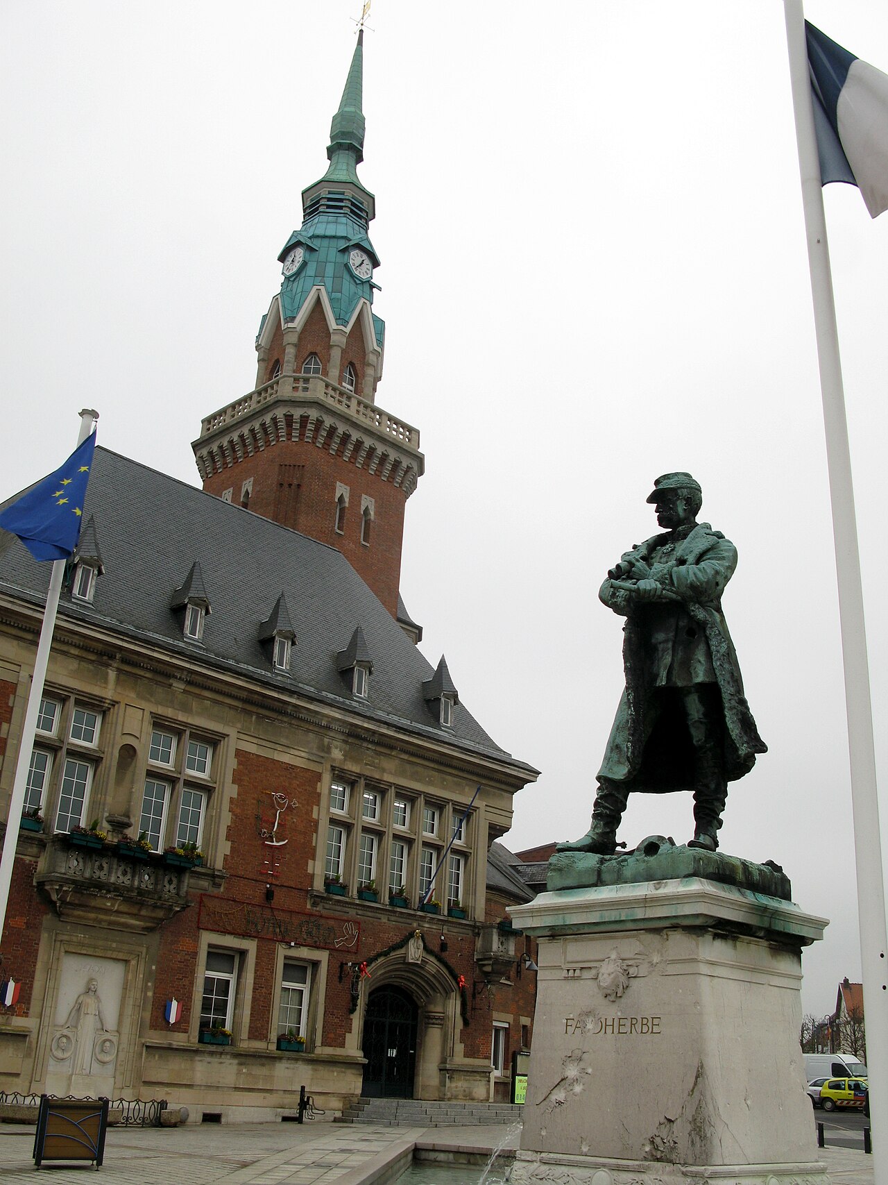 Statue of Louis Faidherbe in Bapaume by Louis Noël