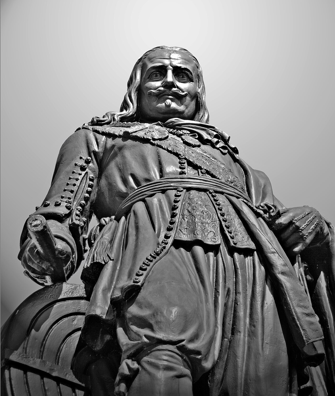 Statue of Michiel de Ruyter by Louis Royer