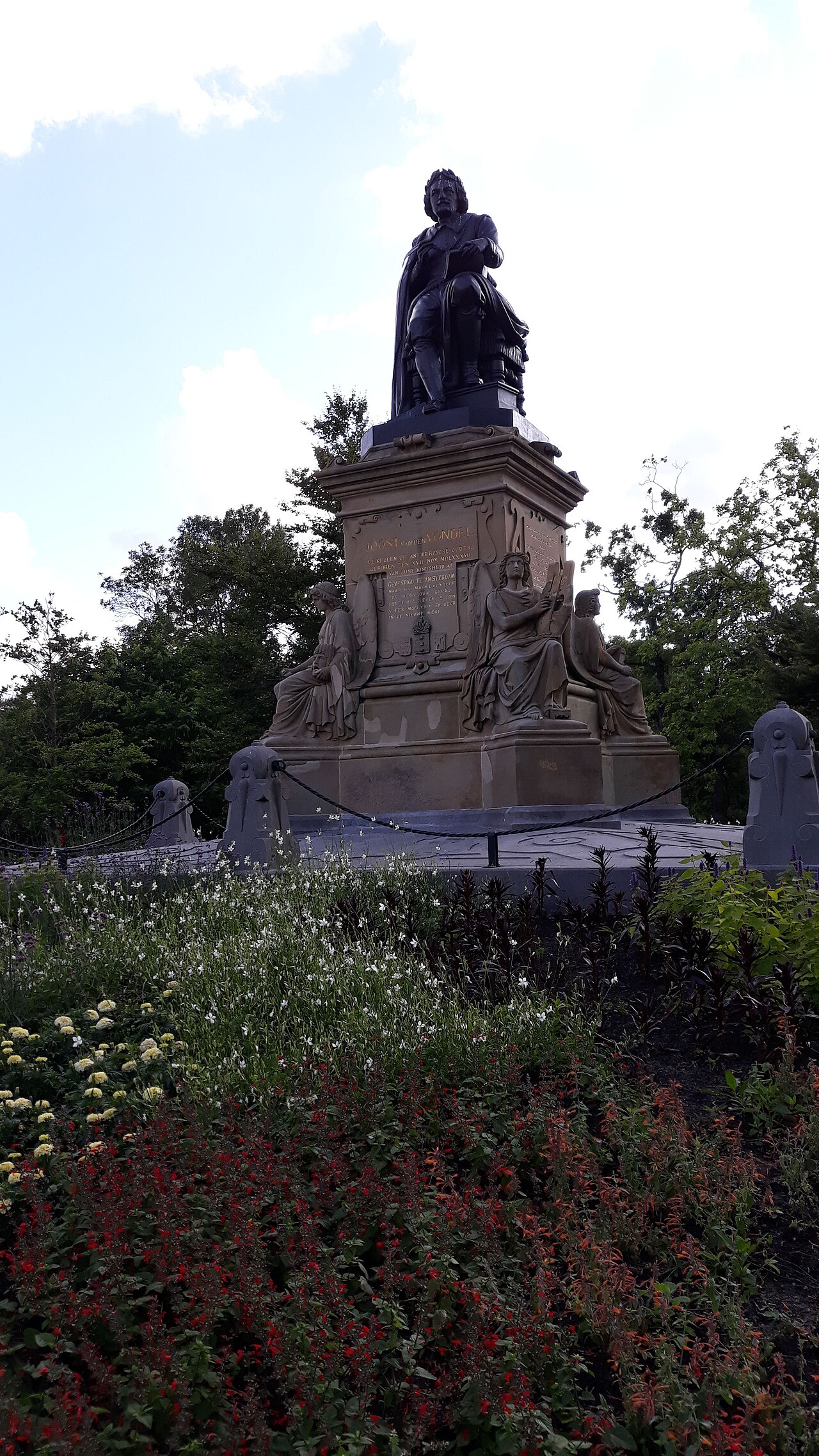 Vondel statue by Louis Royer