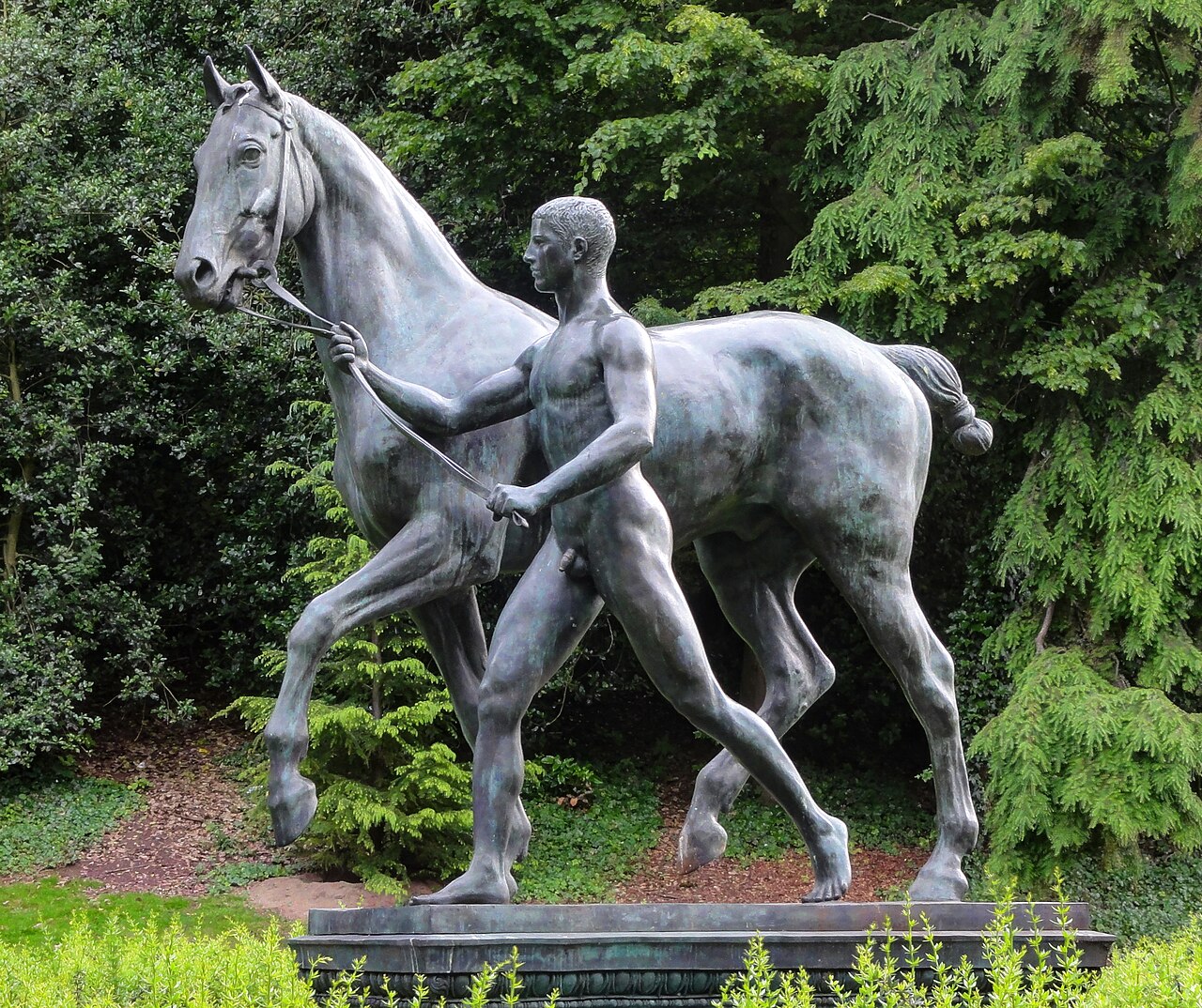 Der Rosselenker, Bremen by Louis Tuaillon