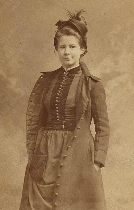 Portrait of Louise Cox