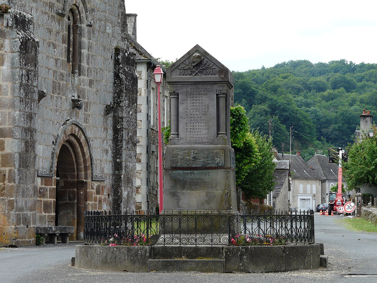 Vebret war memorial by Luc Albert Moreau