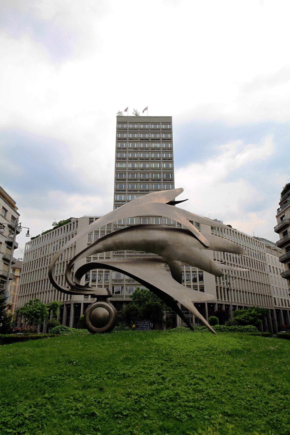 Monumento al Carabiniere by Luciano Minguzzi