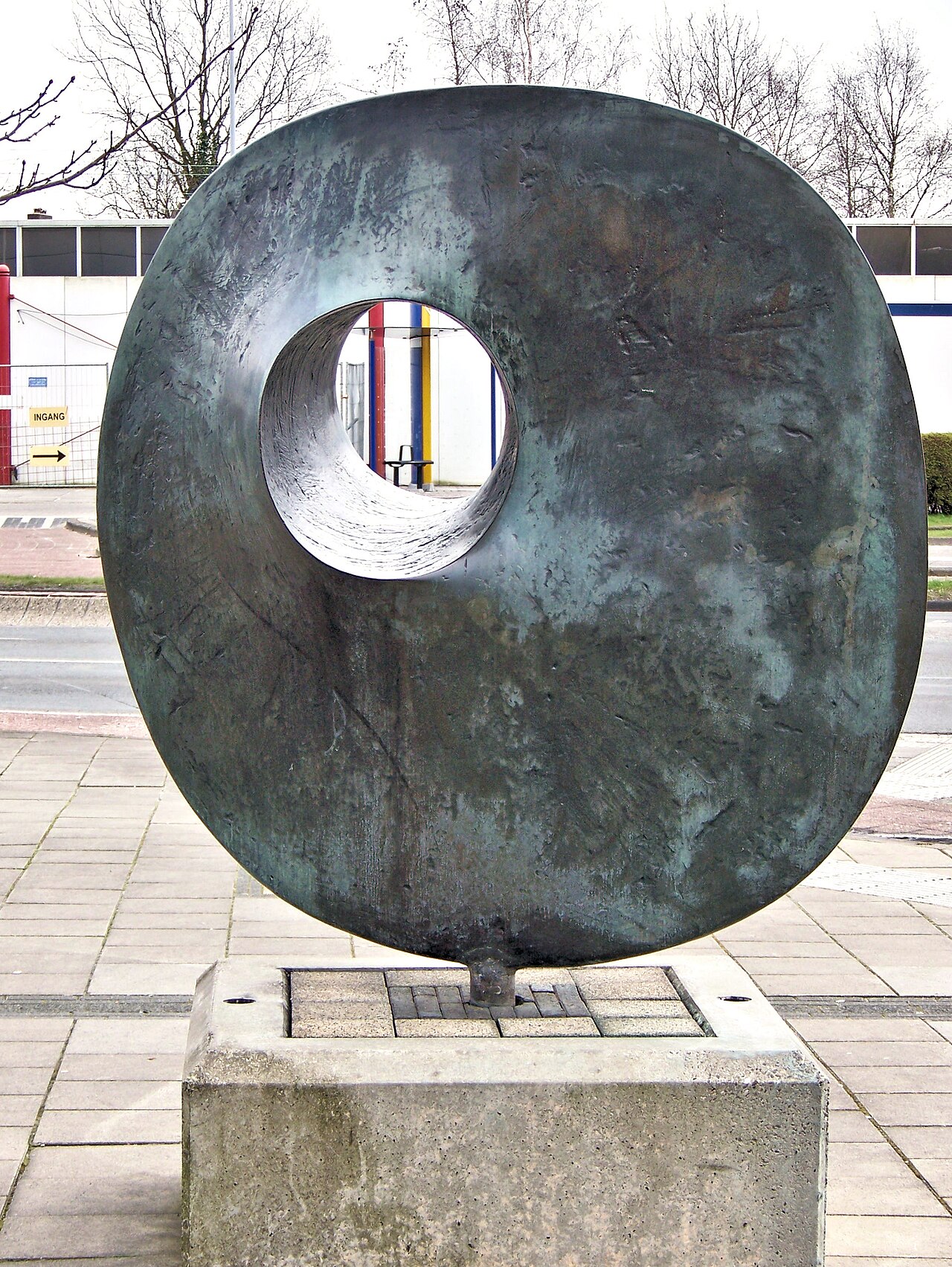 Discoid Form 1 by Lucien den Arend