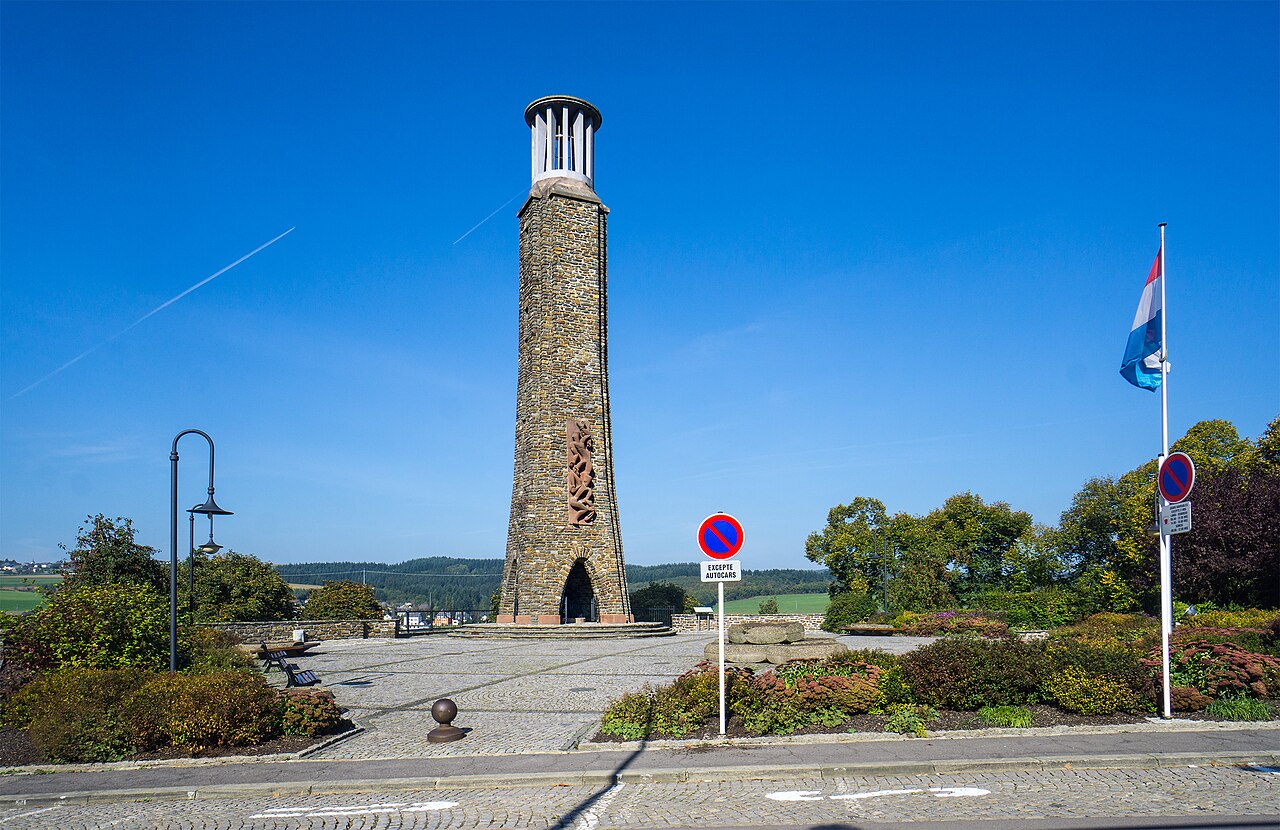 Monument national de la grève by Lucien Wercollier