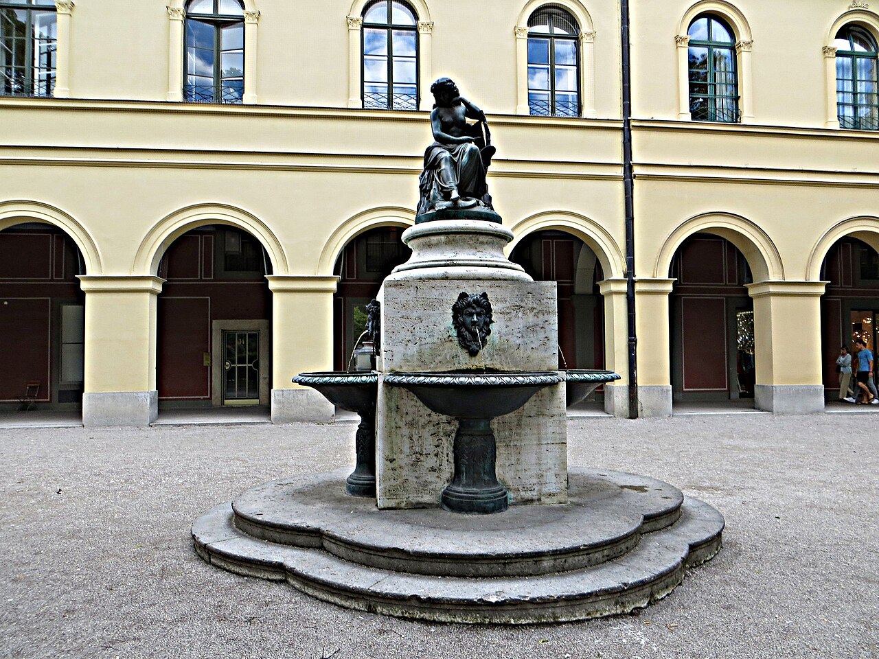 Hofgarten Hofgarten in München by Ludwig Michael Schwanthaler