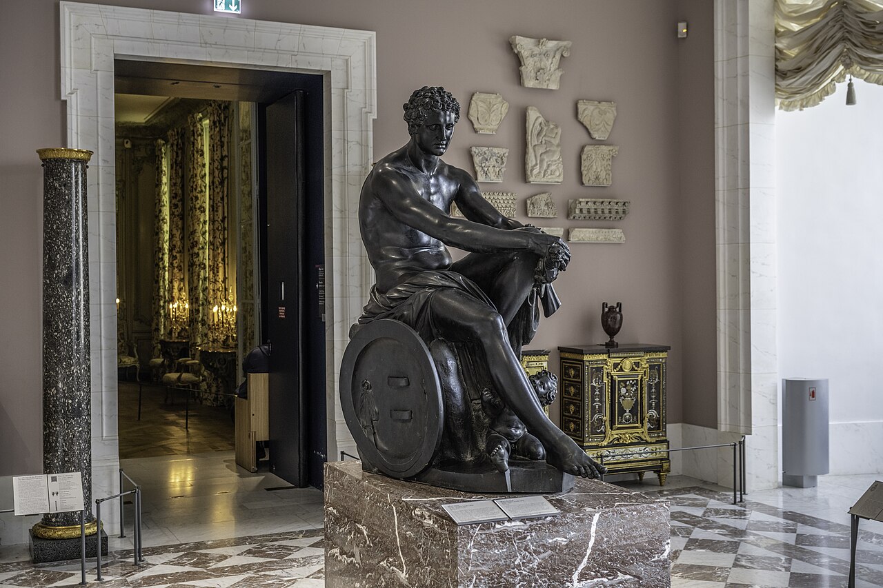 Mars seated by Luigi Valadier