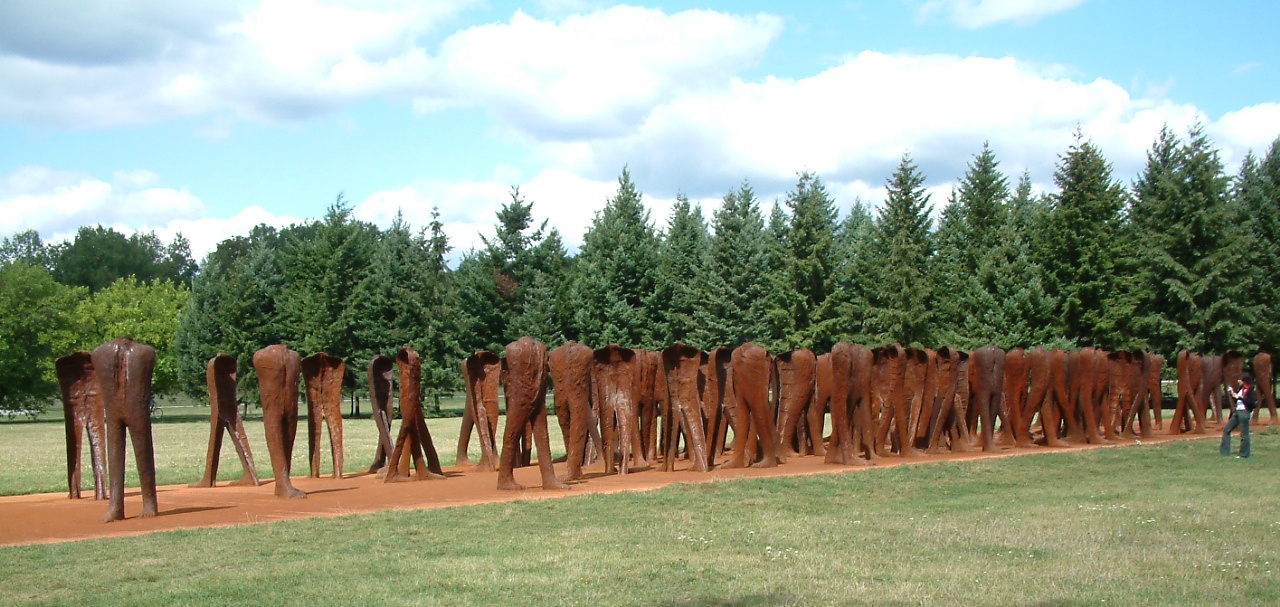 Nierozpoznani by Magdalena Abakanowicz