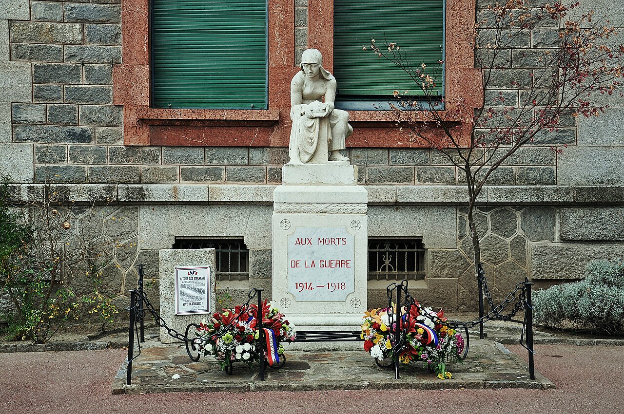 War memorial of Arles-sur-Tech by Manolo Hugué