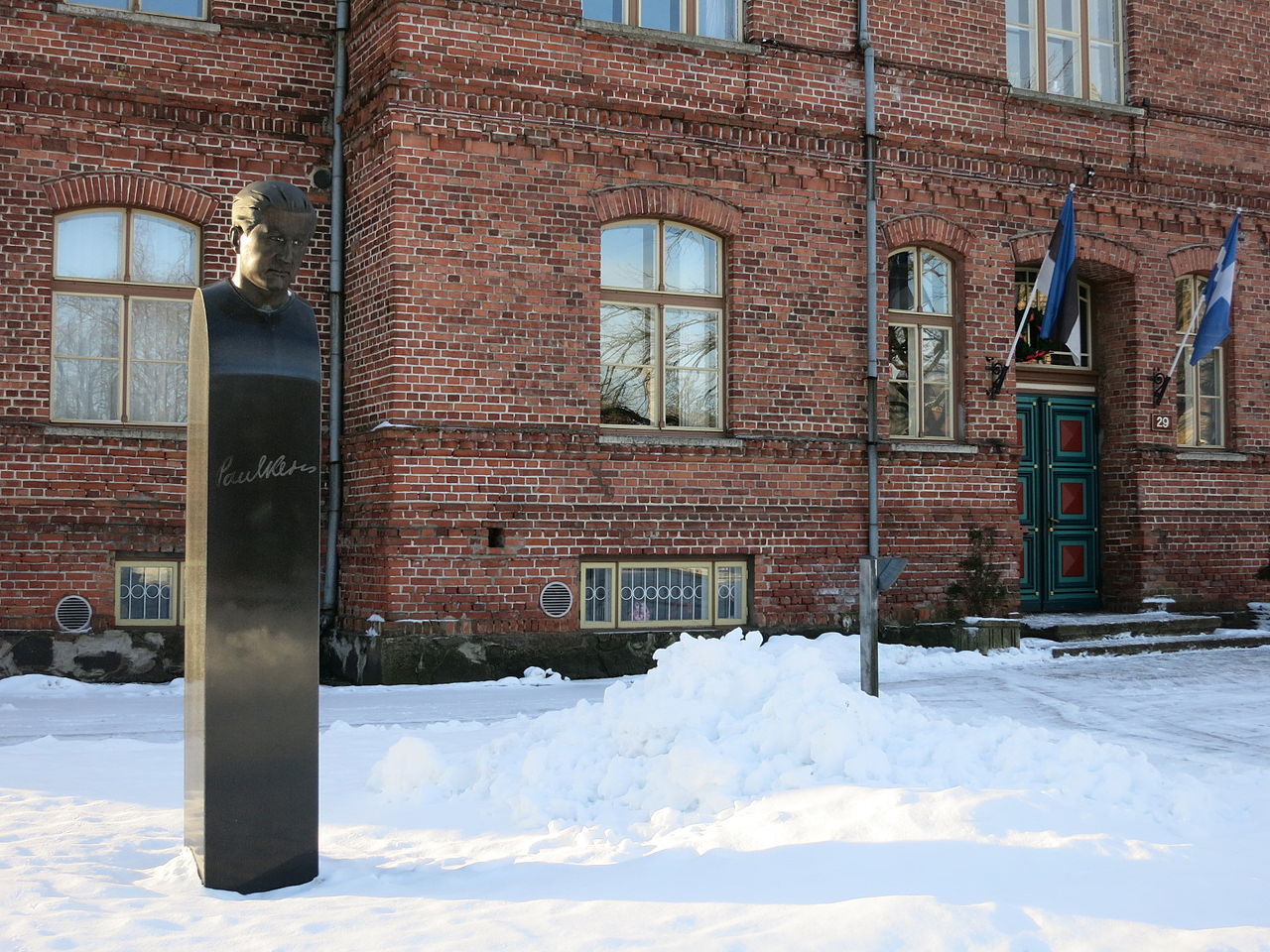 Paul Keres monument in Pärnu by Mare Mikoff
