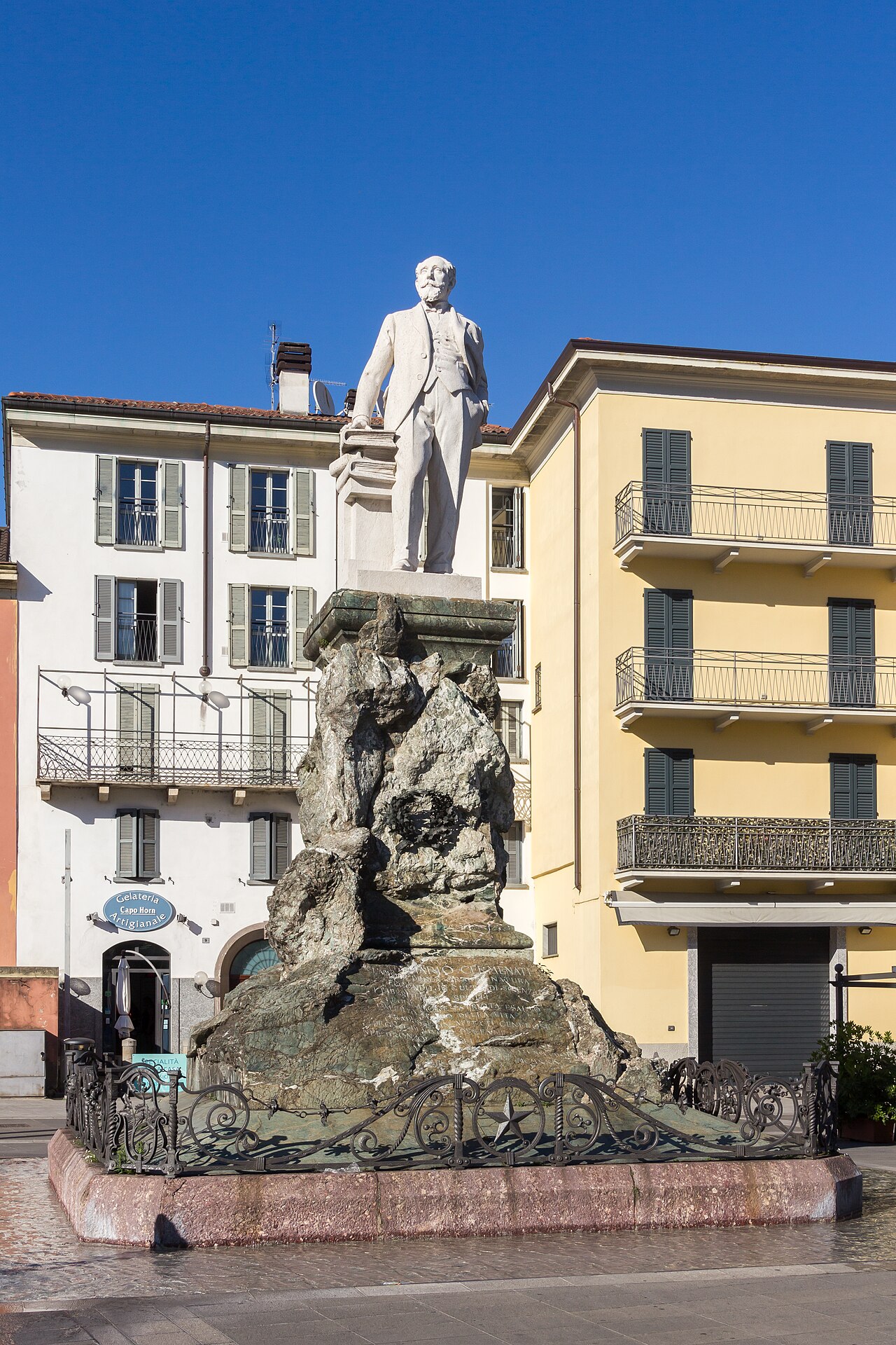Monument of Mario Cermenati by Mario Rutelli