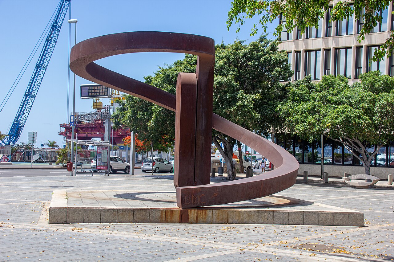 Sueño de los continentes by Martín Chirino