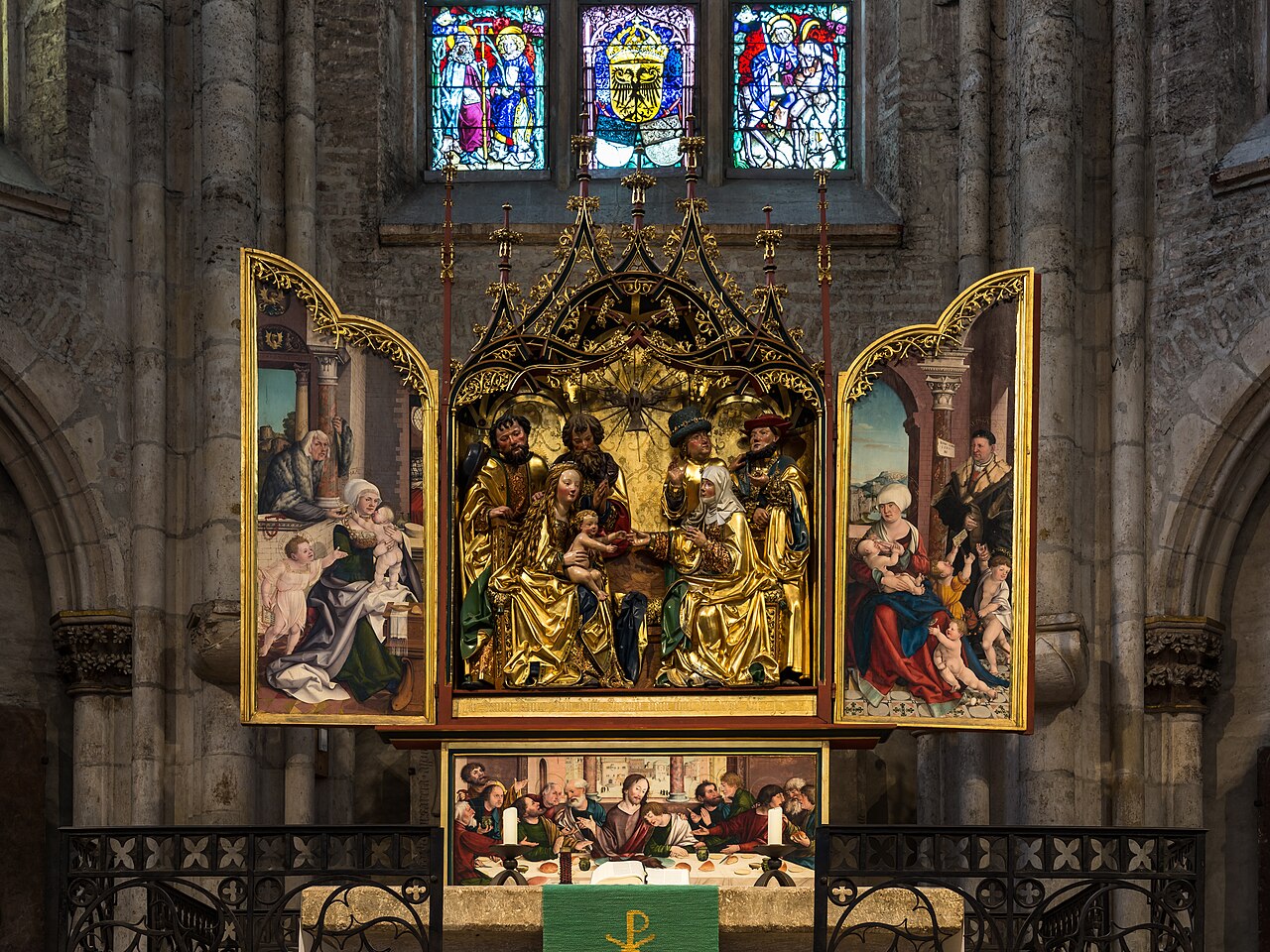 Hutzaltar by Martin Schaffner