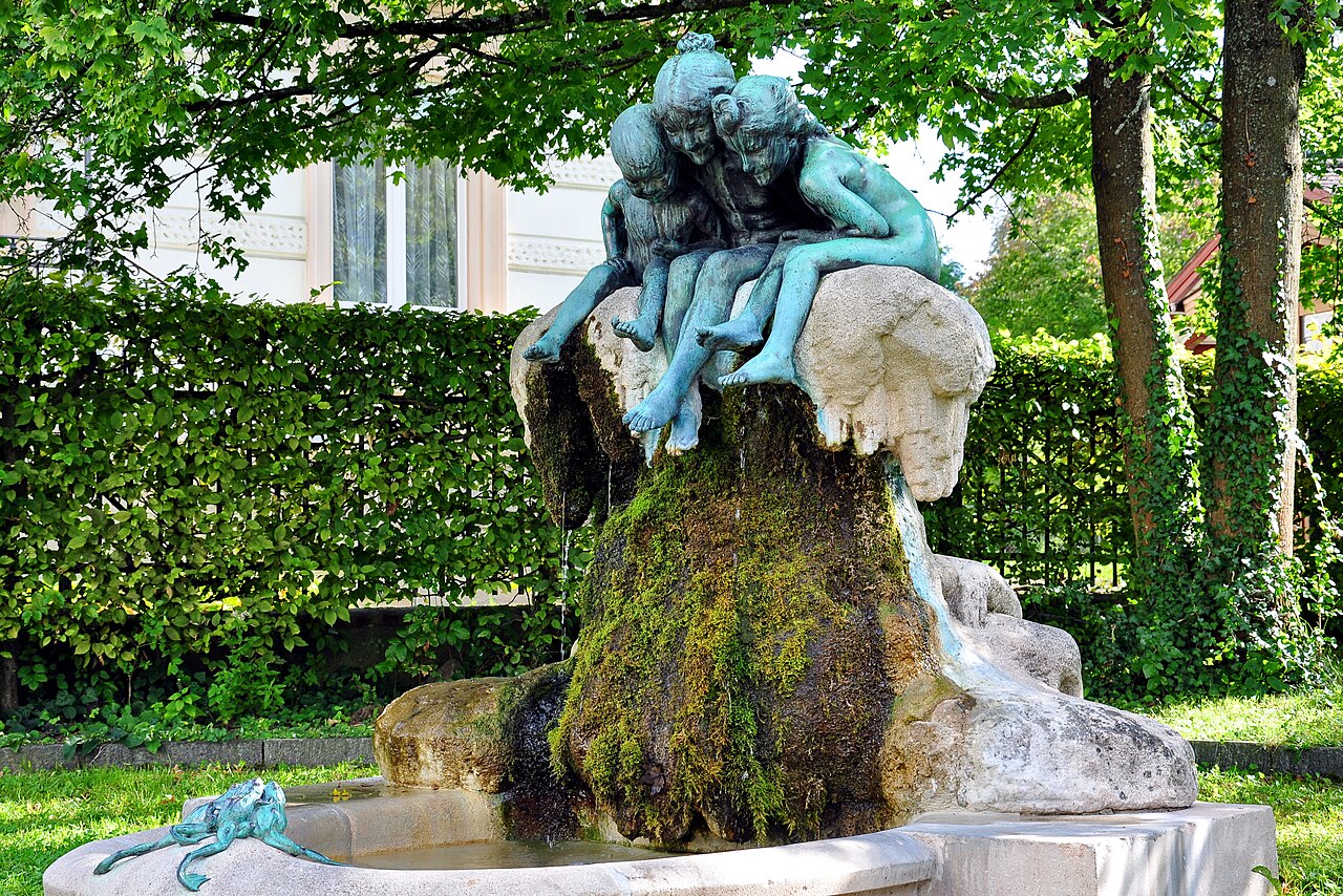 Märchenbrunnen Wollishofen by Max Blondat