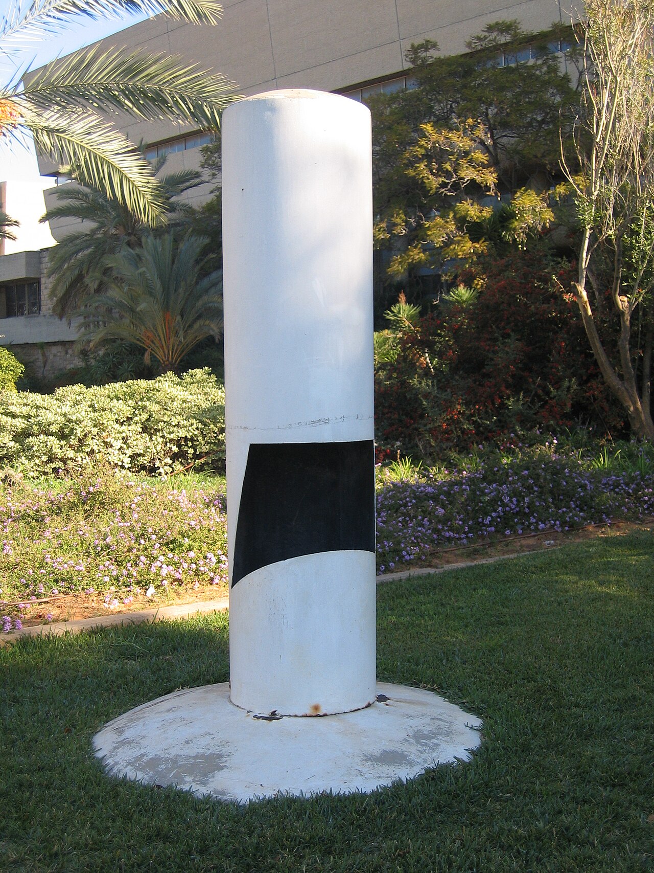 To the Victims of the Sea by Michael Gross