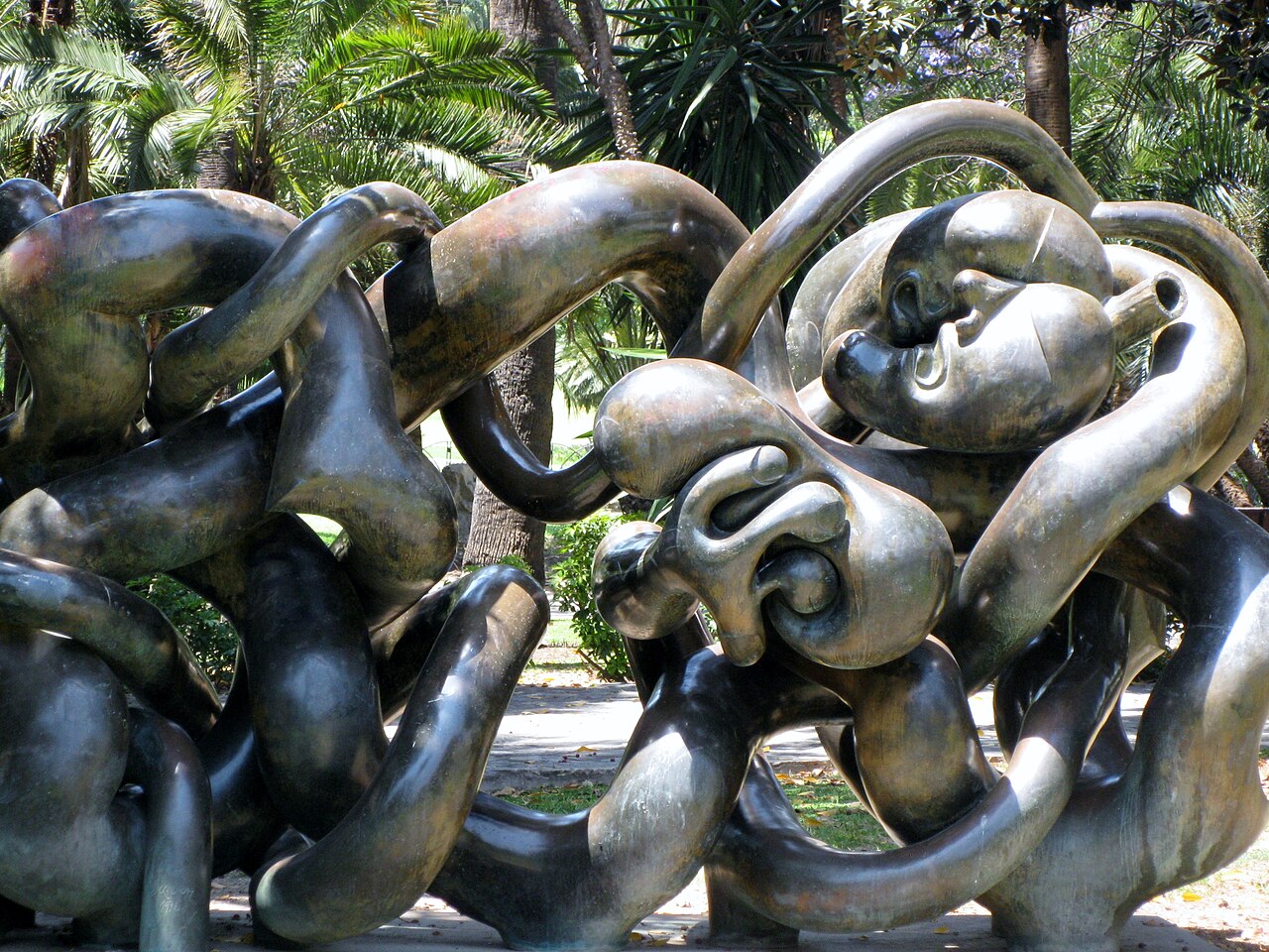 Monument to Picasso by Miguel Ortiz Berrocal