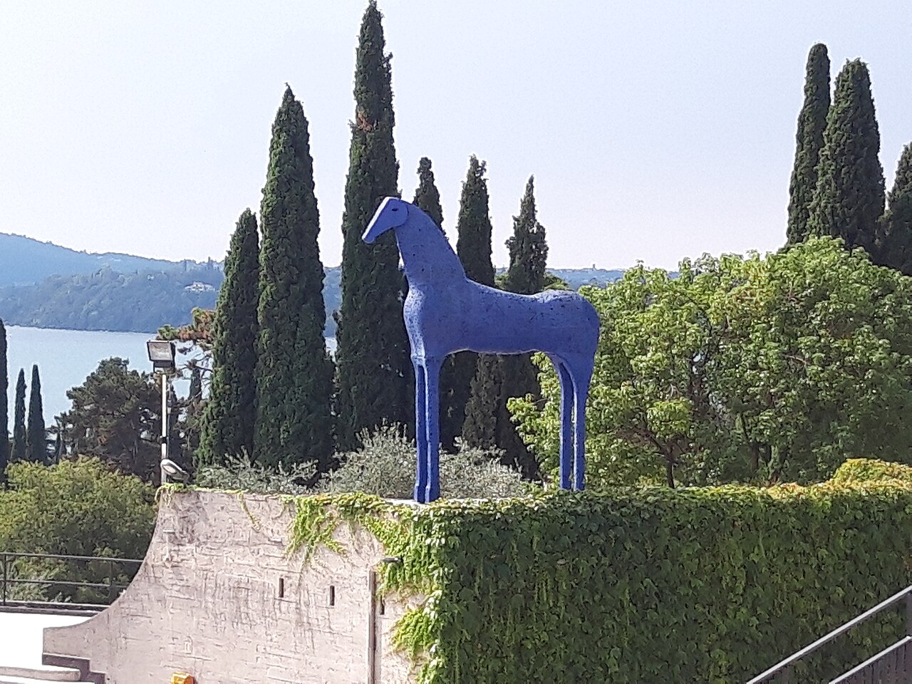 Cavallo blu by Mimmo Paladino