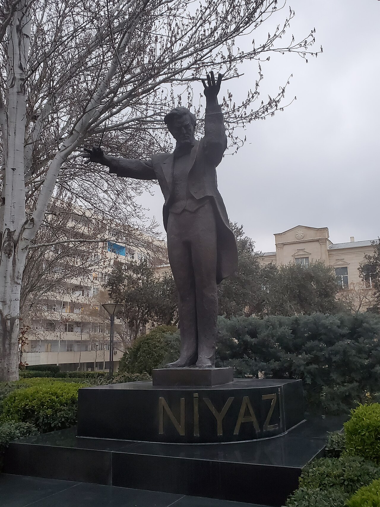 Monument to Niyazi by Ömer Eldarov