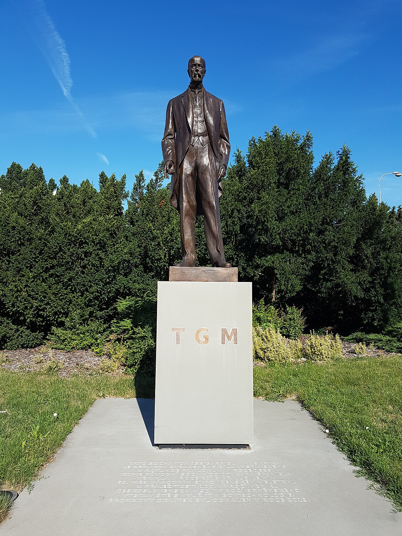 Statue of Tomáš Garrigue Masaryk at Brno Exhibition Grounds by Otakar Španiel