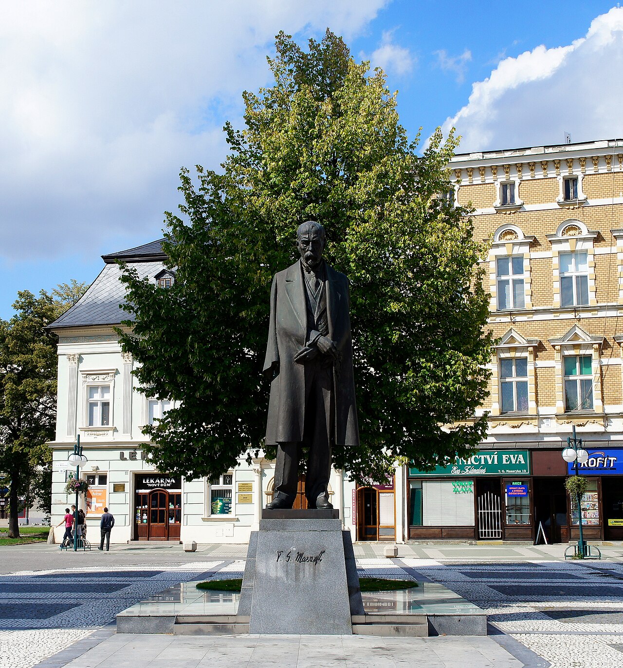 Statue of Tomáš Garrigue Masaryk in Prostějov by Otakar Španiel