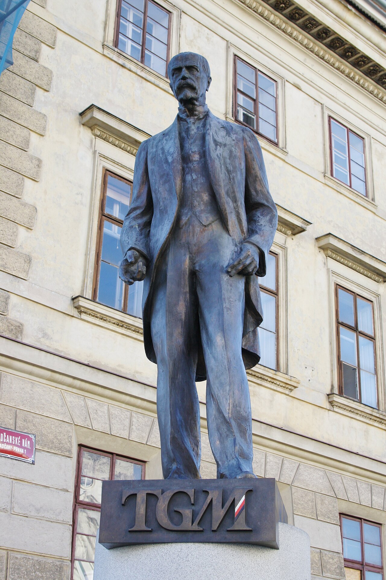 Statue of Tomáš Garrigue Masaryk, Prague by Otakar Španiel