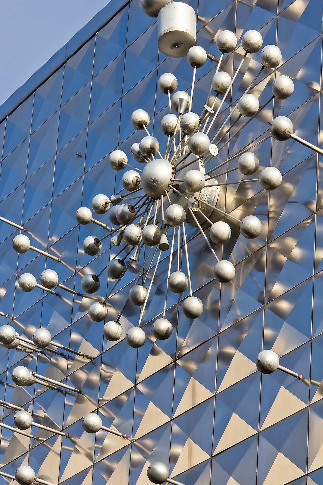 Licht und Bewegung by Otto Piene