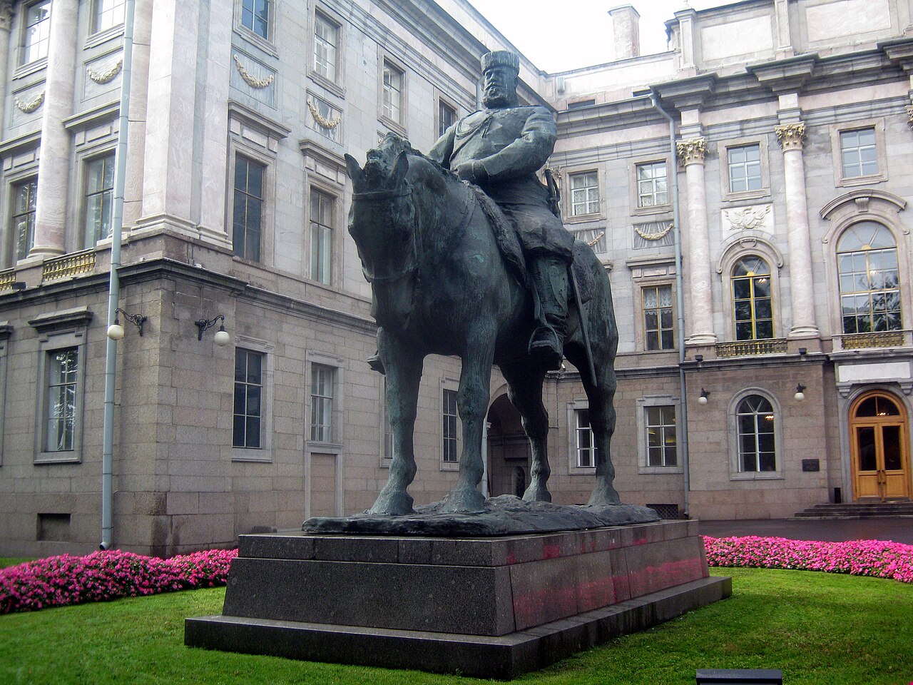Monument of Alexandre III by Paolo Troubetzkoy
