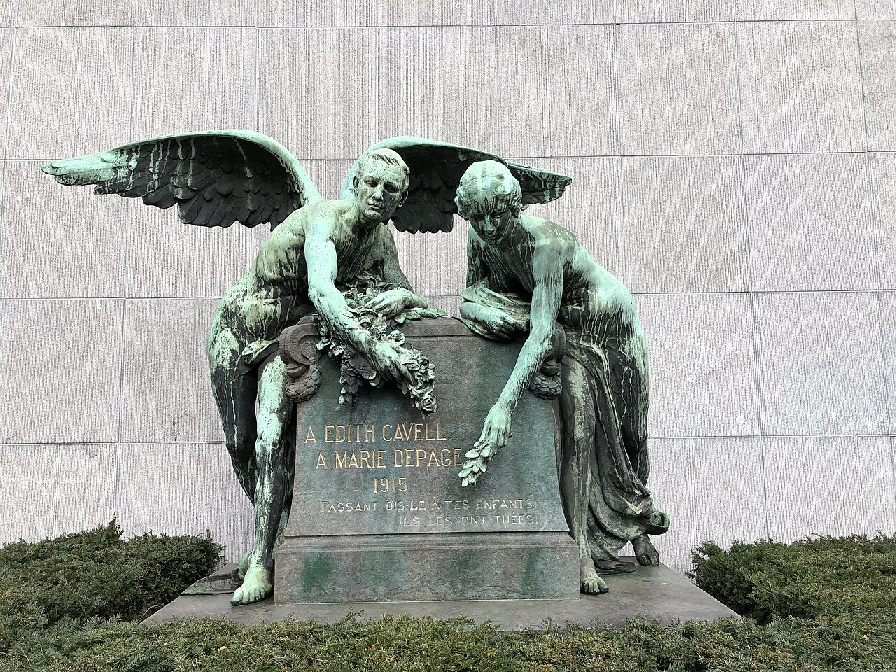 Edith Cavell and Marie Depage memorial by Paul Du Bois