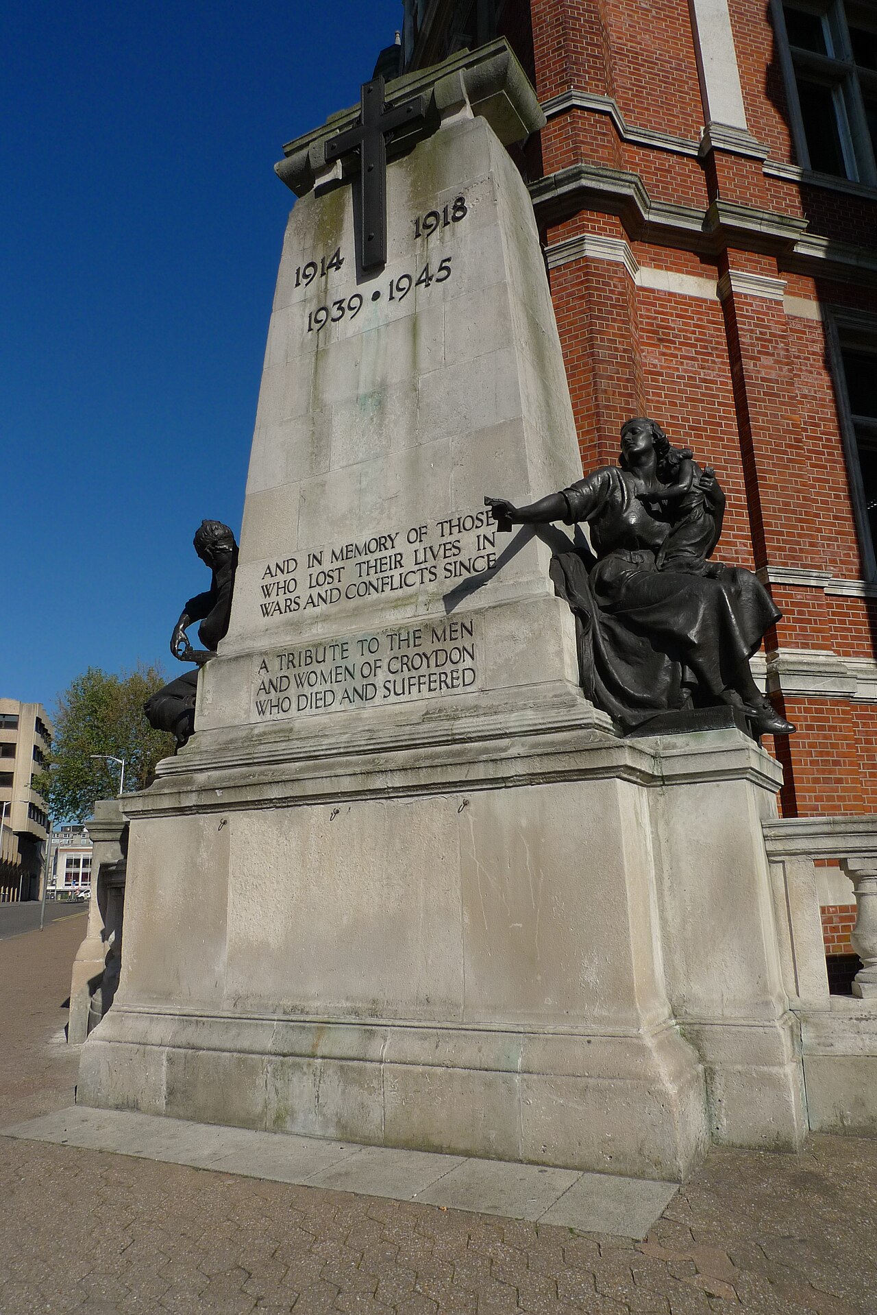 Croydon War Memorial by Paul Raphael Montford