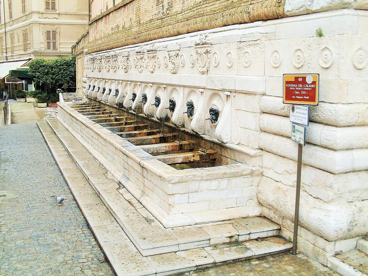 Fontana del Calamo by Pellegrini Tiballdi