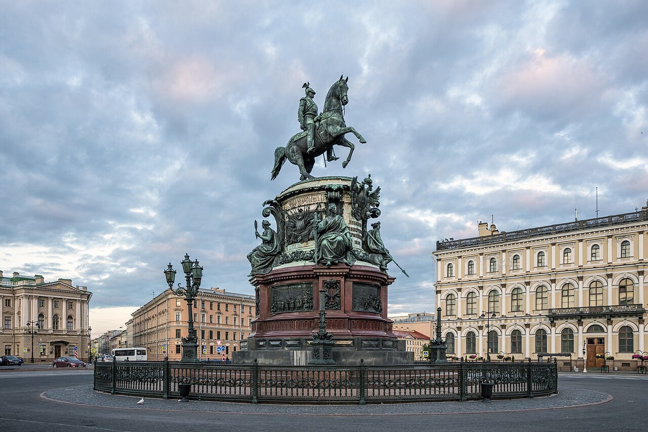 Monument to Nicholas I by Peter Clodt von Jürgensburg