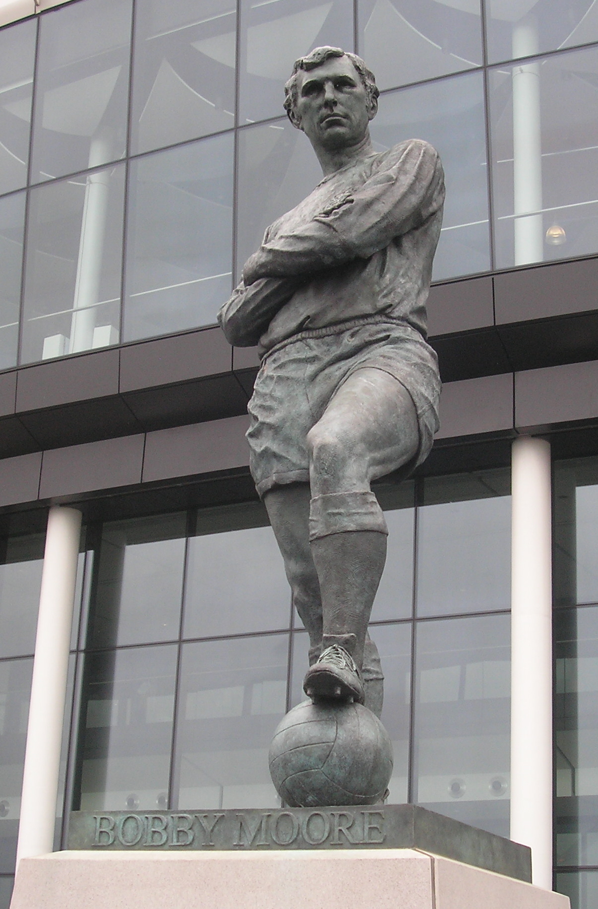Statue of Bobby Moore by Philip Jackson