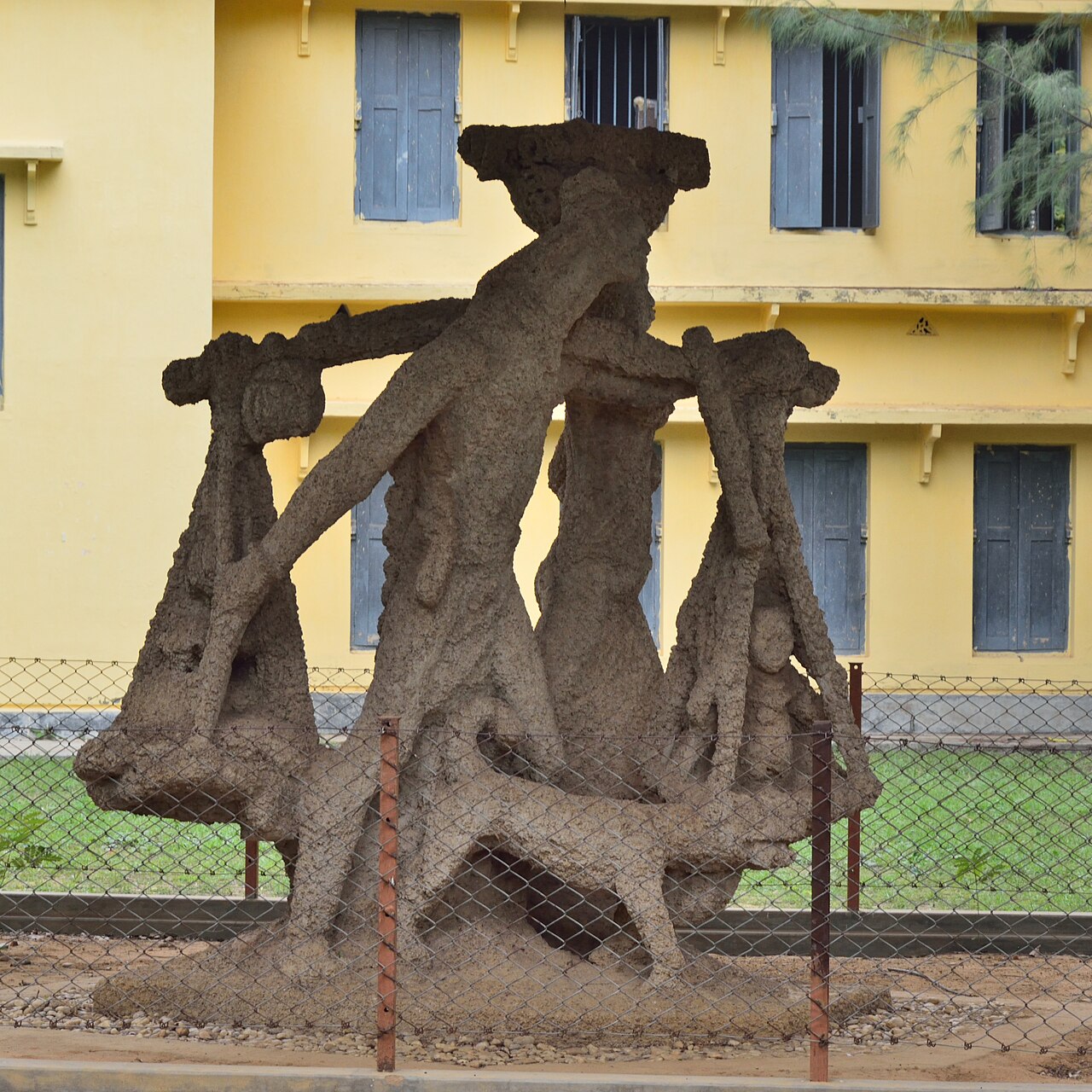 Santhal Family by Ram Kinker Baij