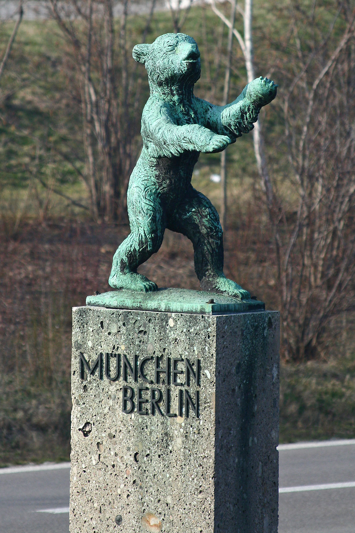 Munich Berliner Bär Memorial by Renée Sintenis