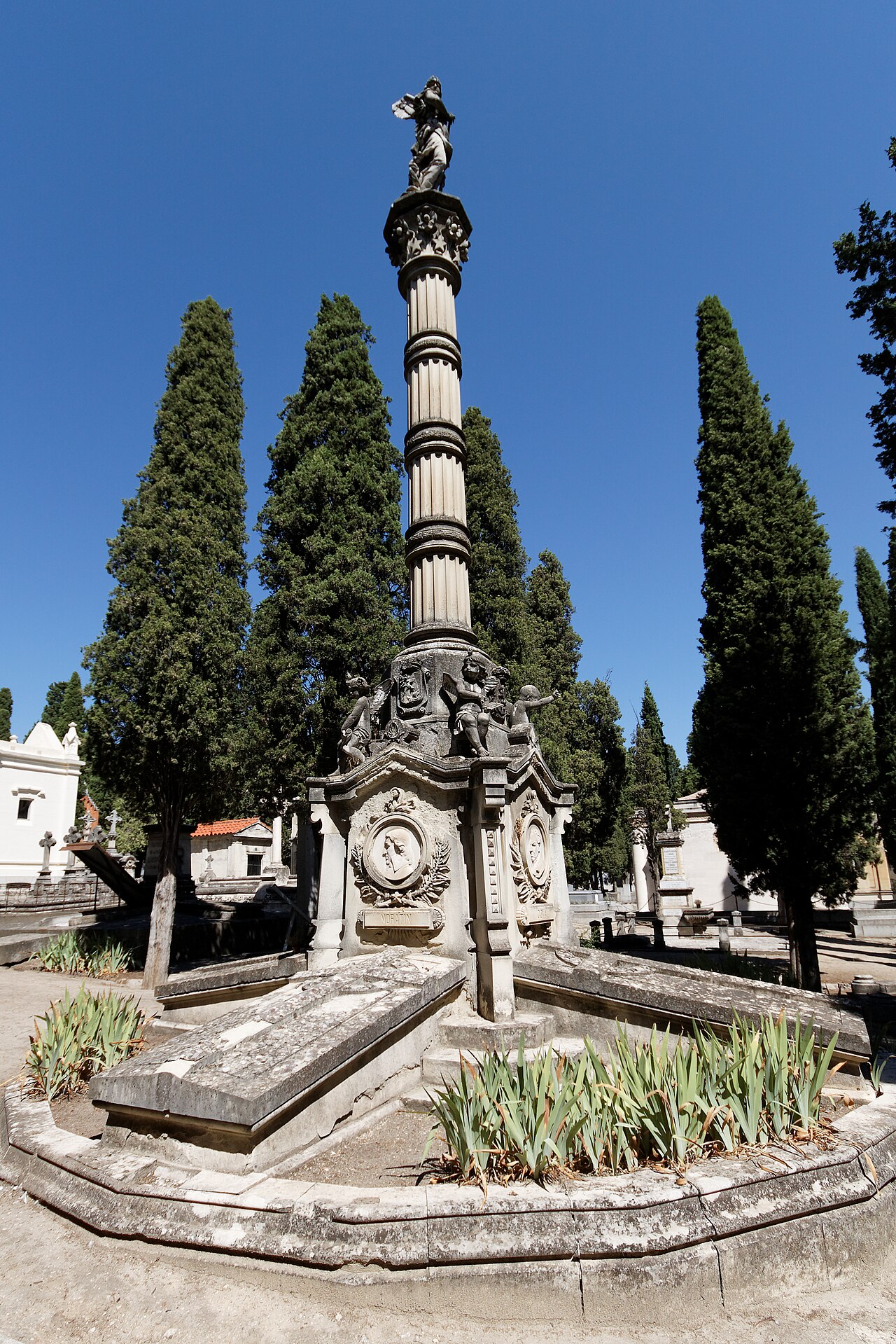 Joint mausoleum of Goya, Meléndez, Donoso and Moratín, Madrid by Ricardo Bellver