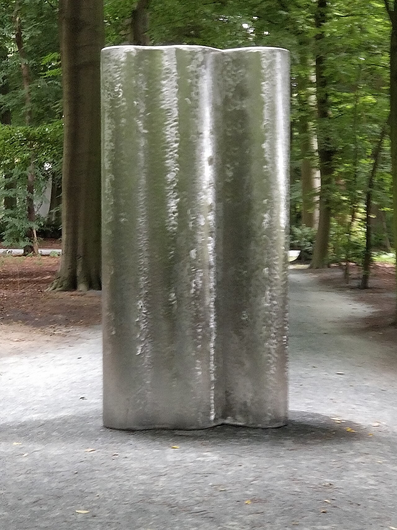 Higher Custom by Richard Deacon