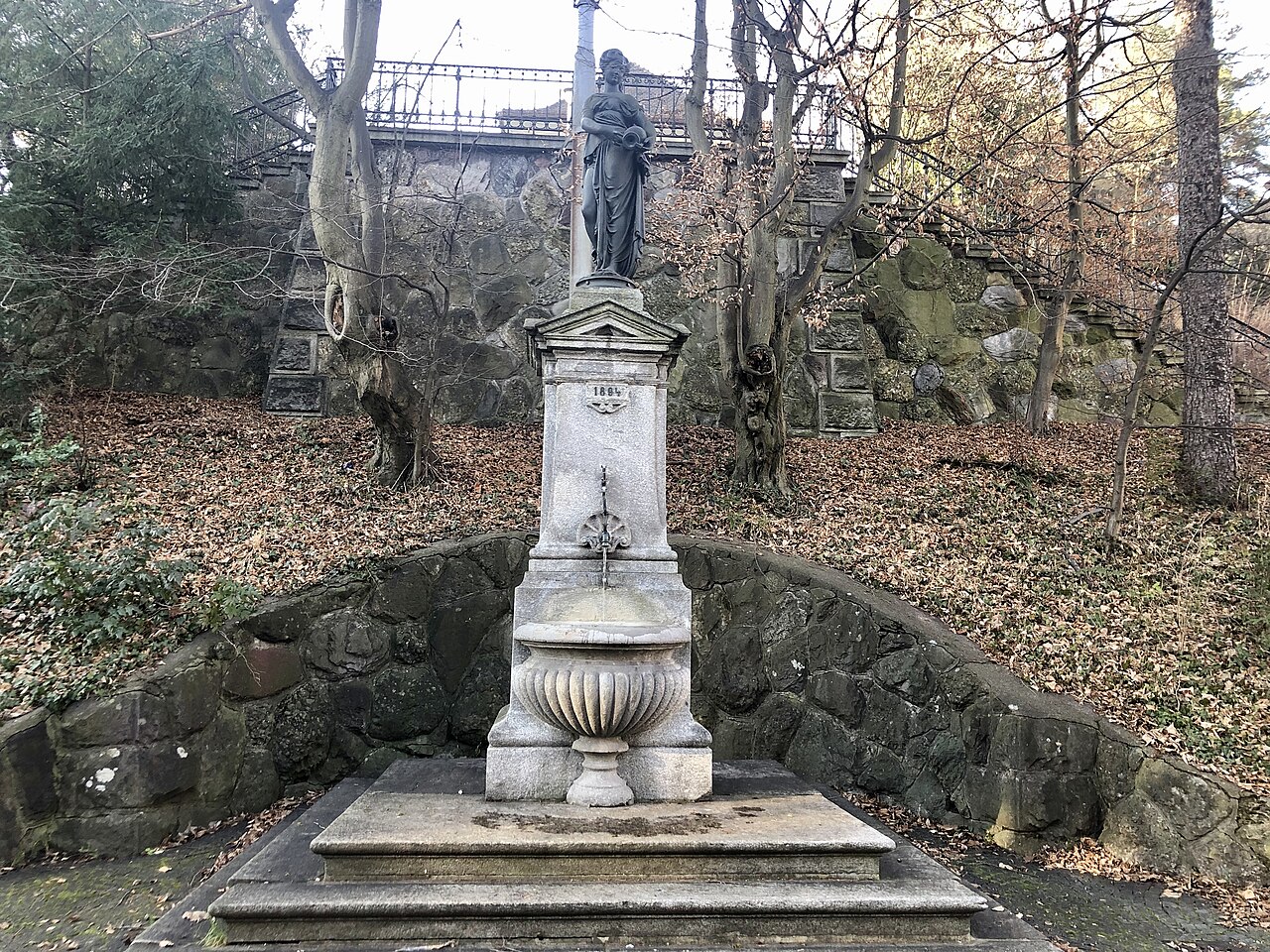 Fountain Rieterplatz with Nymphe by Richard Kissling