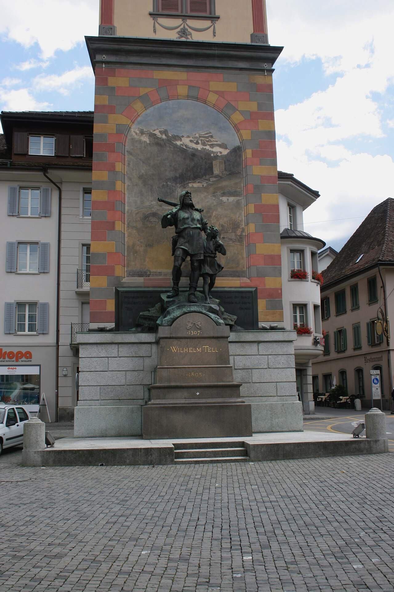 Tell Monument by Richard Kissling