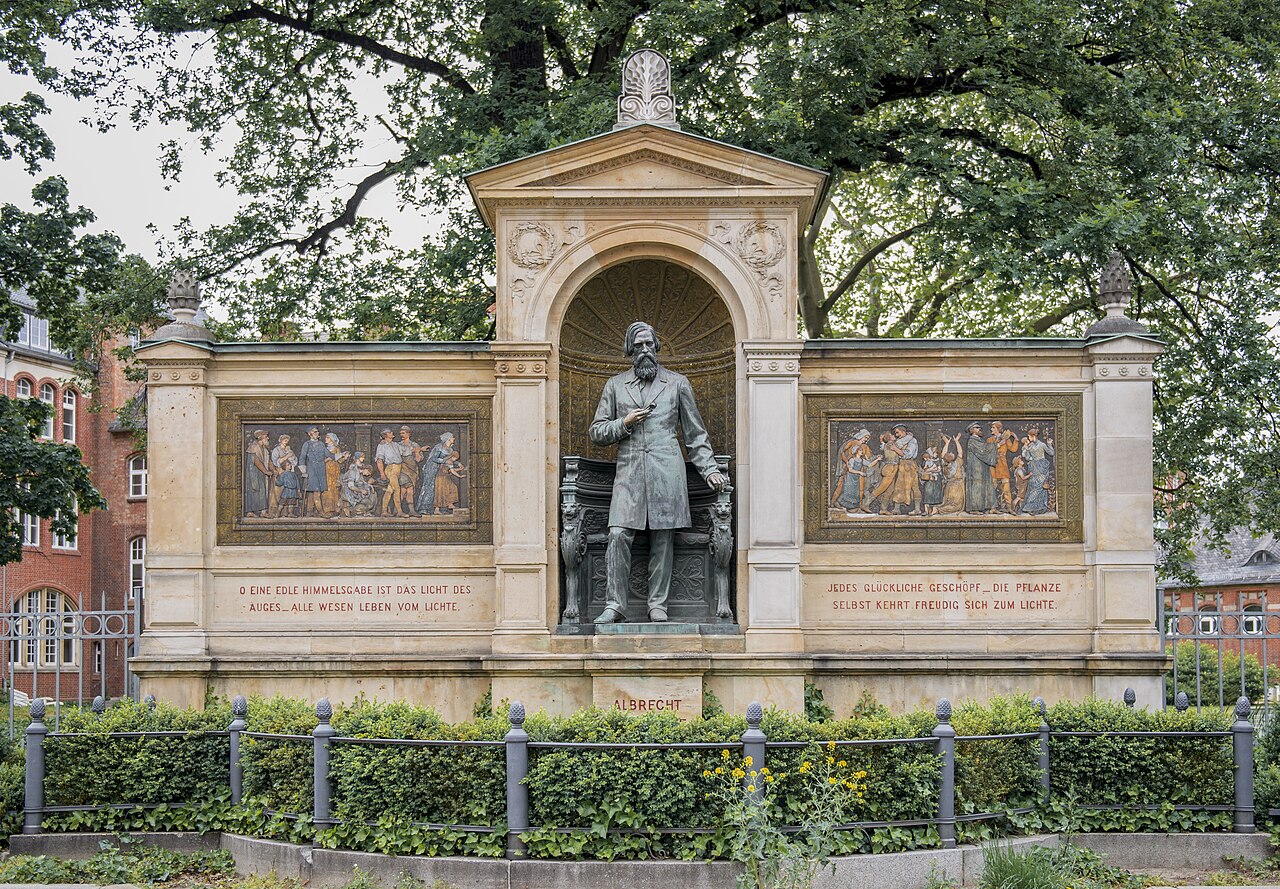 Albrecht von Graefe Memorial by Rudolf Siemering
