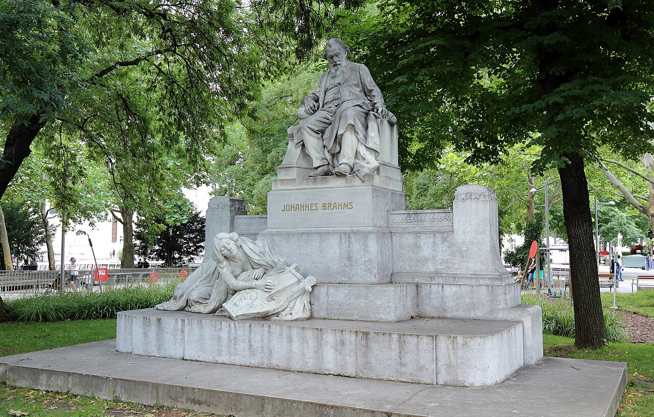 Johannes Brahms Denkmal, Vienna by Rudolf Weyr