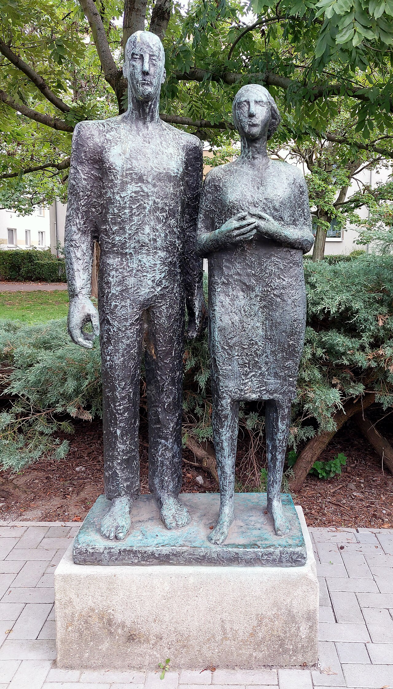 Standing Couple by Sabina Grzimek