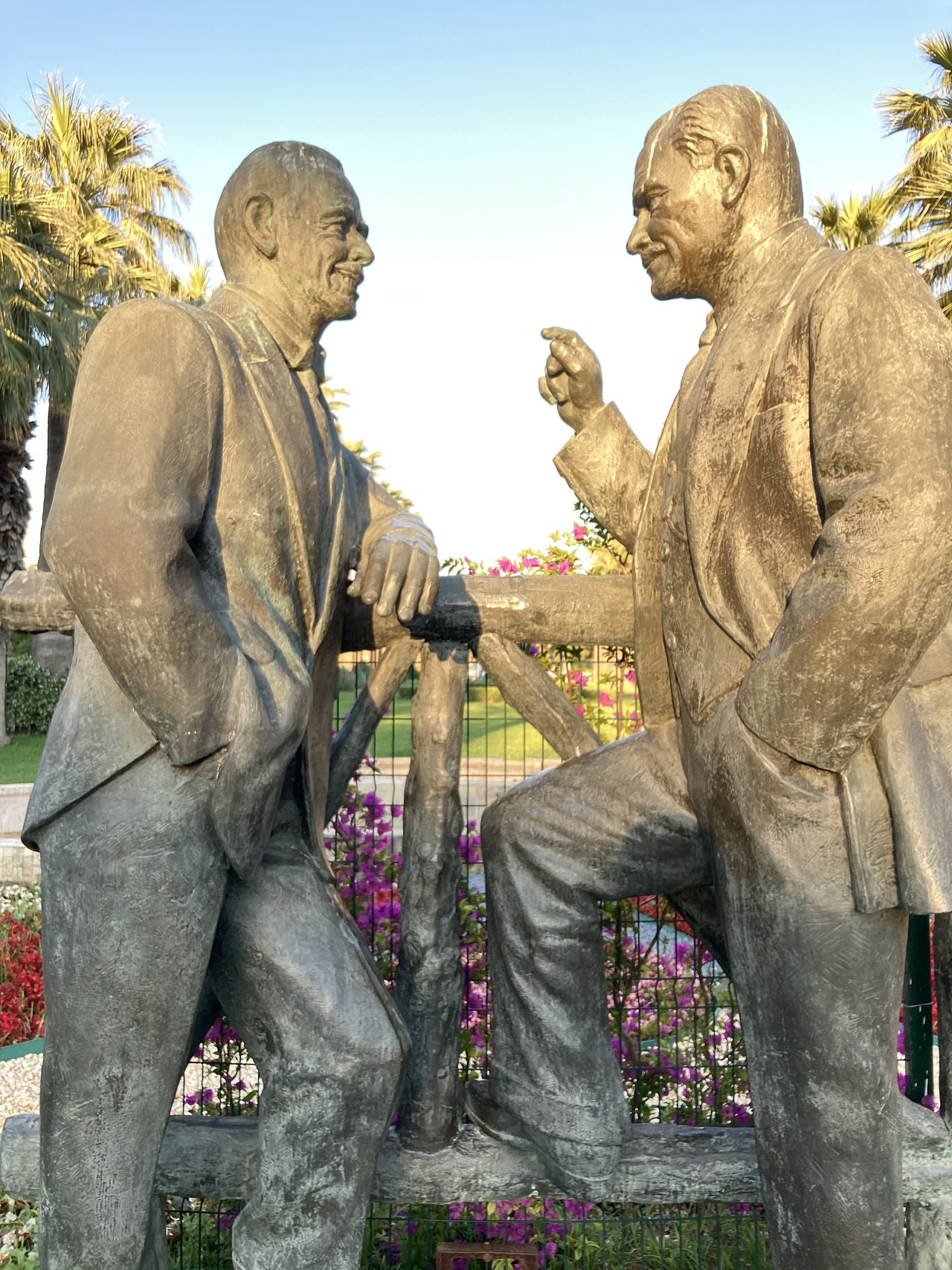 Statue of Atatürk and İsmet İnönü by Tankut Öktem