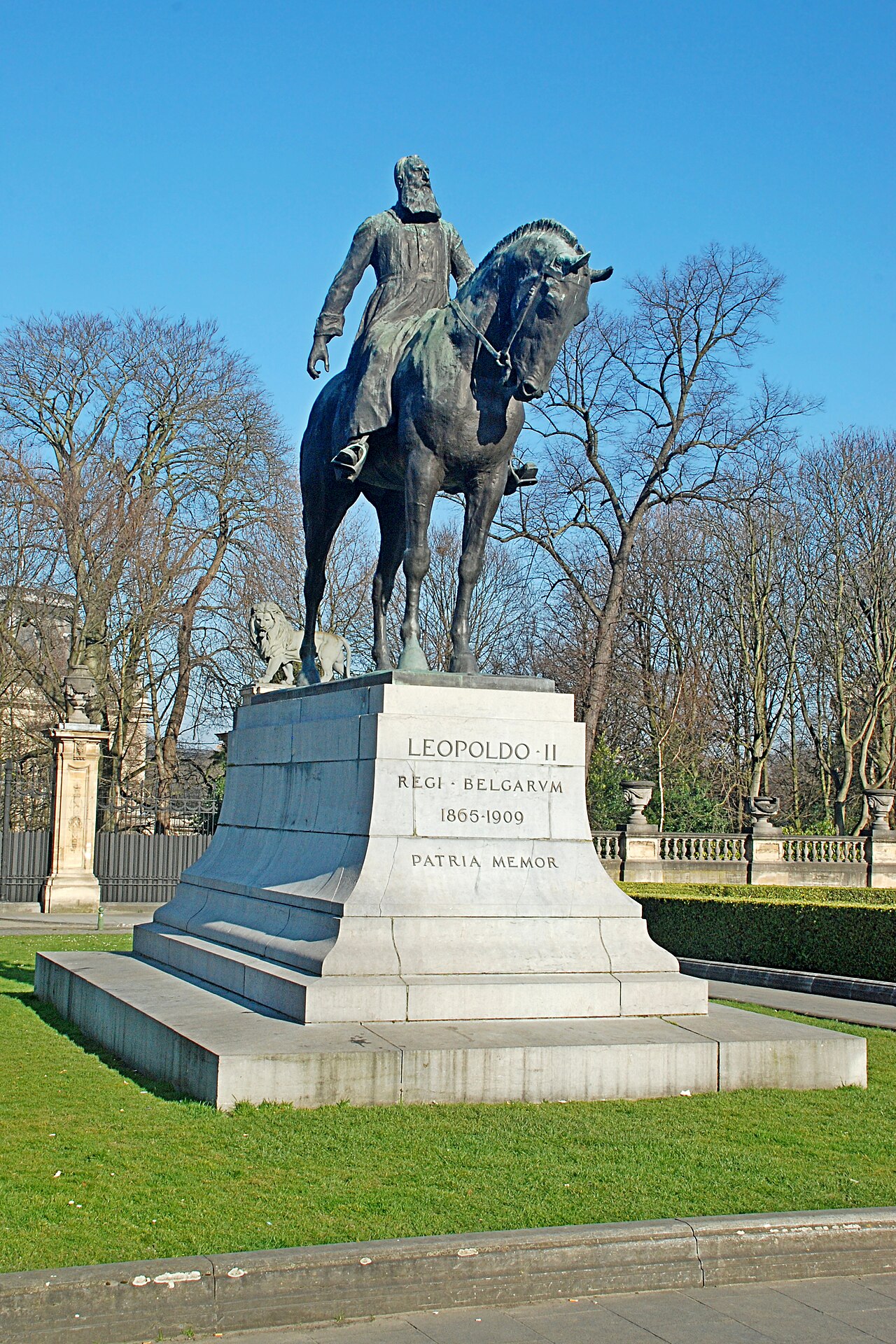equestrian statue of Leopold Ⅱ by Thomas Vinçotte