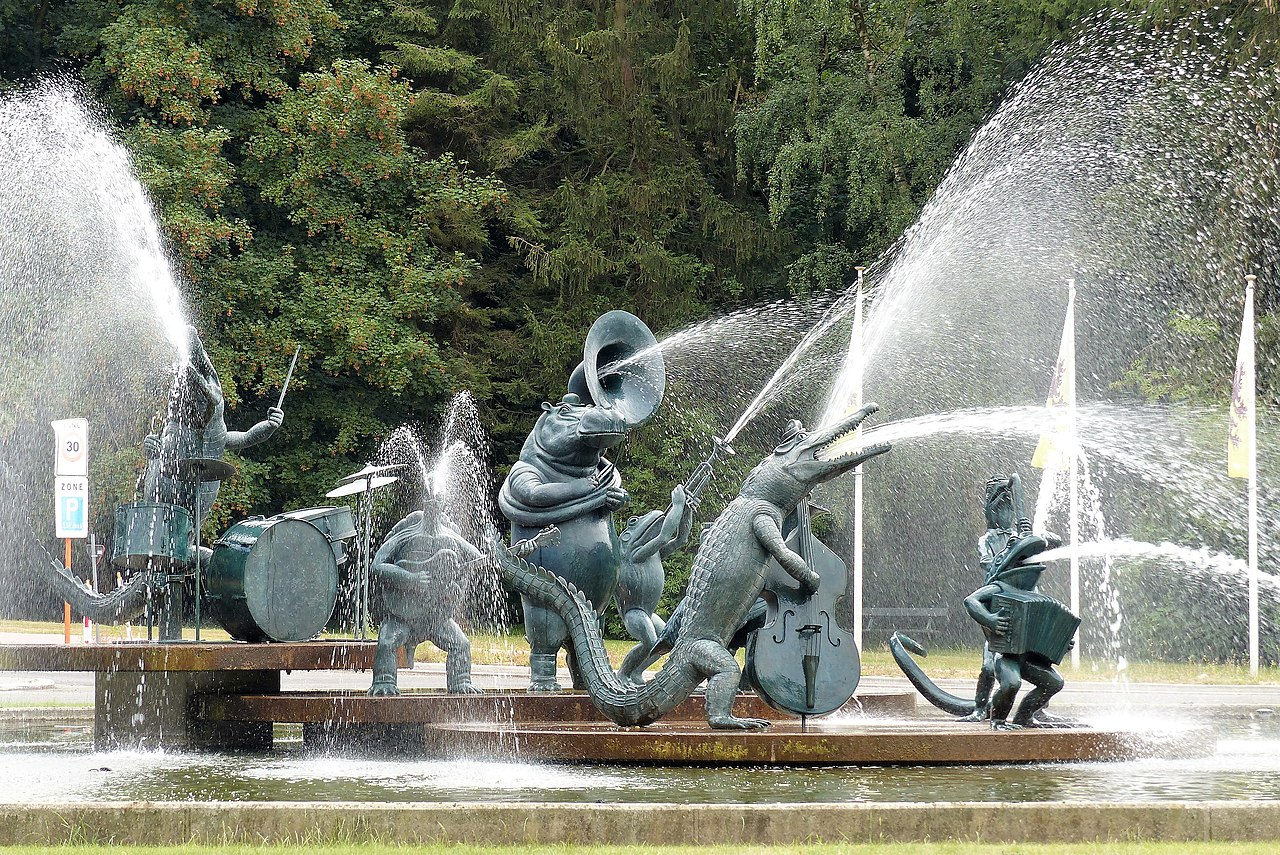 Bandundu Water Jazz Band by Tom Frantzen