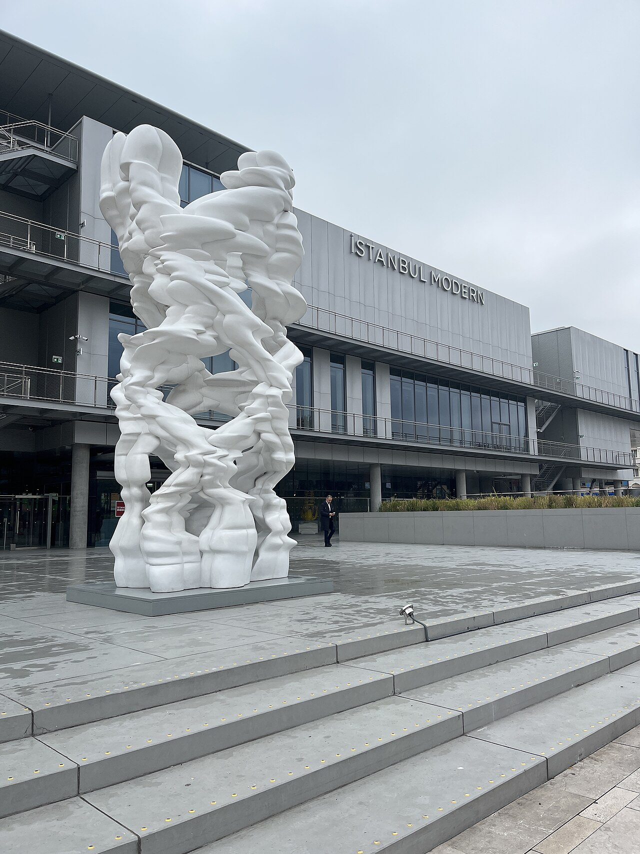 Runner by Tony Cragg