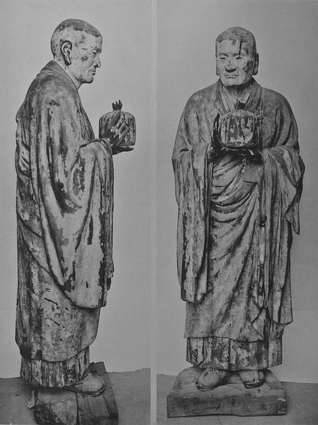 Statues of Mujaku and Seshin at Kofukuji by Unkei