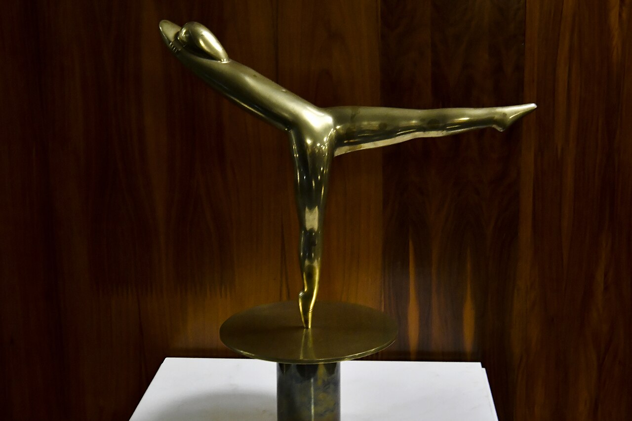 Bailarina by Victor Brecheret